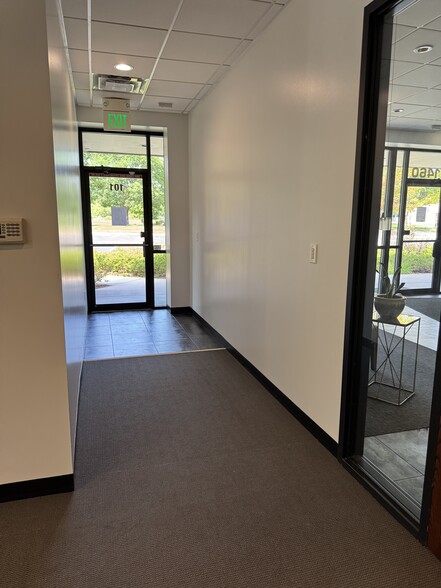 1460 W Canal Ct, Littleton, CO for lease - Building Photo - Image 2 of 23