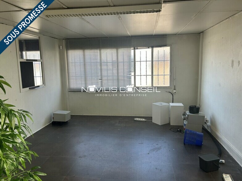 Multifamily in Toulouse for sale - Interior Photo - Image 2 of 9