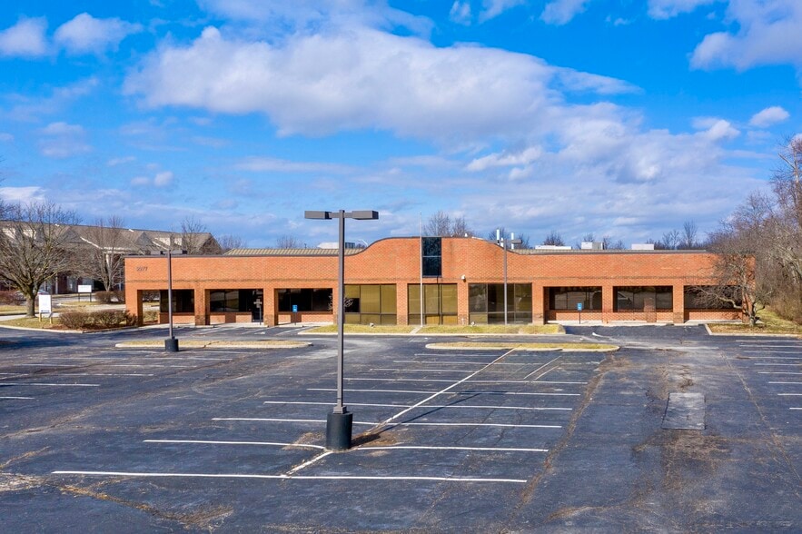 2277 Thunderstick Dr, Lexington, KY for lease - Building Photo - Image 2 of 9