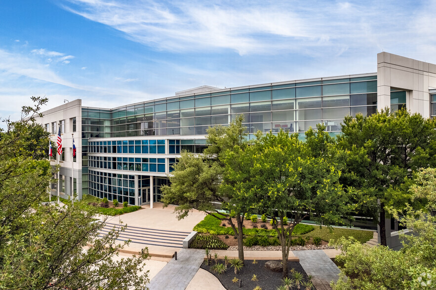 5000 Headquarters Dr, Plano, TX for lease - Building Photo - Image 1 of 35