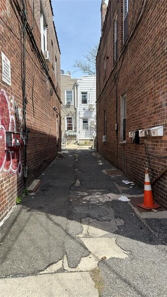 5507 103rd St, Corona, NY for sale - Building Photo - Image 3 of 7