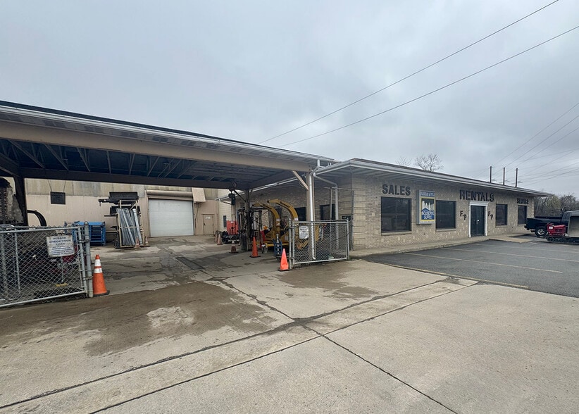 4306 Route 51 South, Belle Vernon, PA for sale - Building Photo - Image 3 of 9