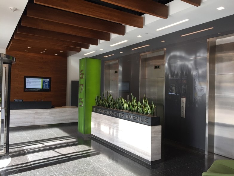 675 Massachusetts Ave, Cambridge, MA for lease - Lobby - Image 2 of 5