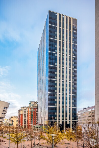 7 Allee De L'Arche, Courbevoie for lease - Building Photo - Image 3 of 8