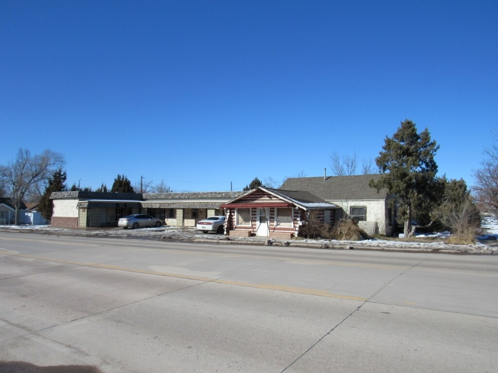 750 E 3rd St, Chadron, NE for sale Primary Photo- Image 1 of 1