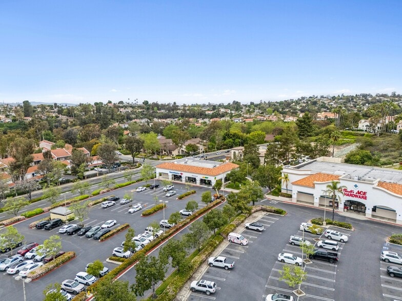 Oso Pky, Mission Viejo, CA for lease - Building Photo - Image 3 of 11
