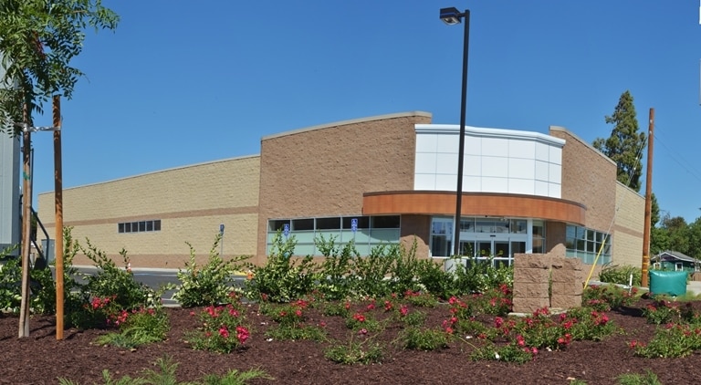 1710 California St, Escalon, CA for lease - Building Photo - Image 2 of 5