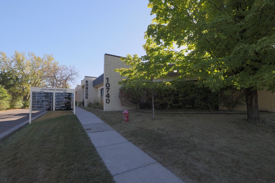 10740 Lyndale Ave S, Bloomington, MN for lease - Building Photo - Image 3 of 16