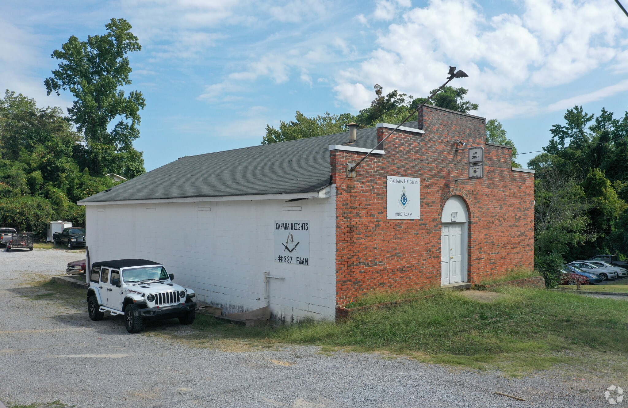 3284 Cahaba Heights Rd, Birmingham, AL 35243