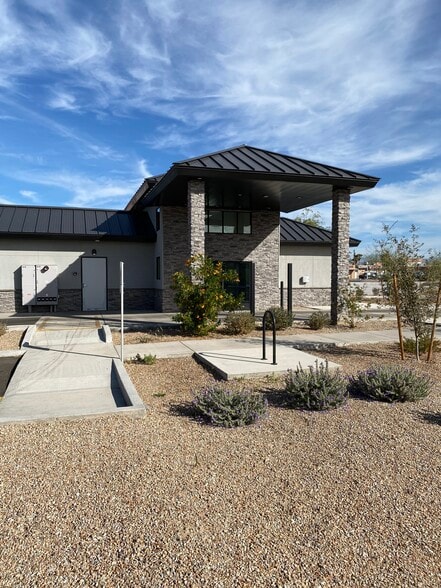 1525 Apache Trail, Apache Junction, AZ for lease - Building Photo - Image 2 of 8