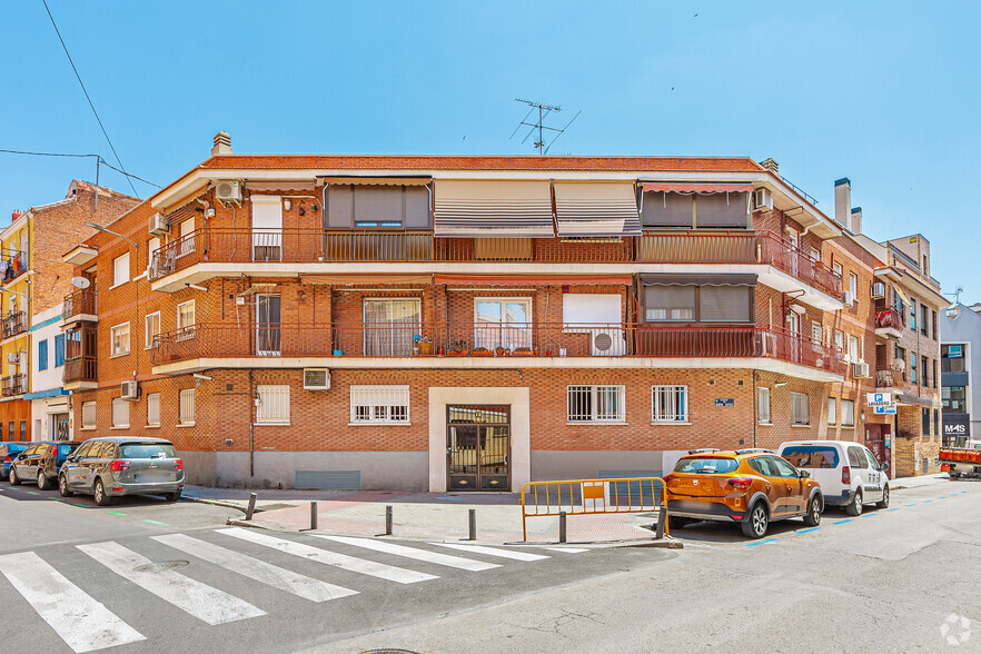 Calle María Zayas, 12, Madrid, Madrid for sale - Primary Photo - Image 1 of 2