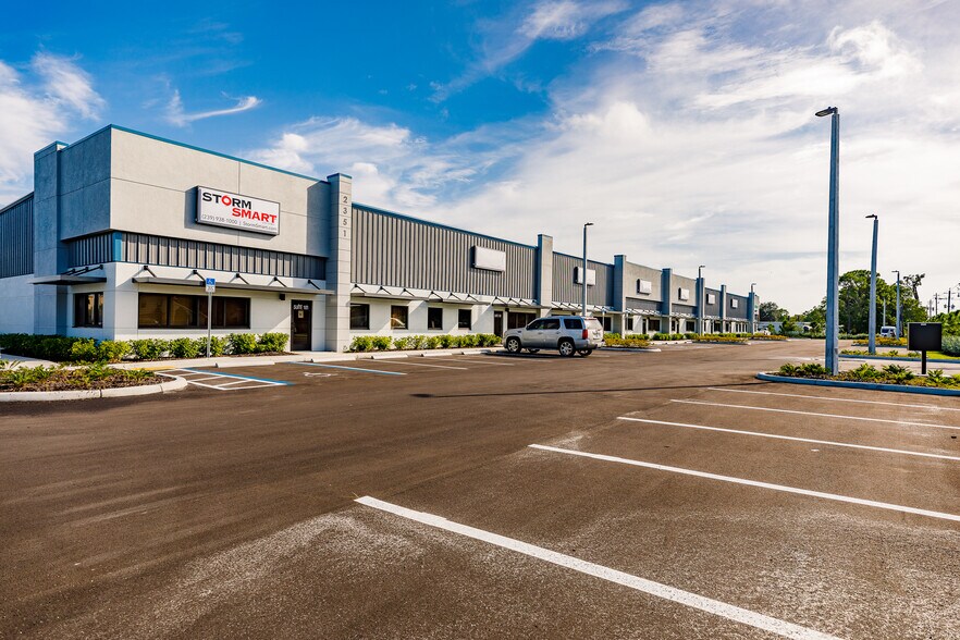 2351 Crystal Dr Fort Myers Fl 33907 Crystal Drive Industrial Center Loopnet Com