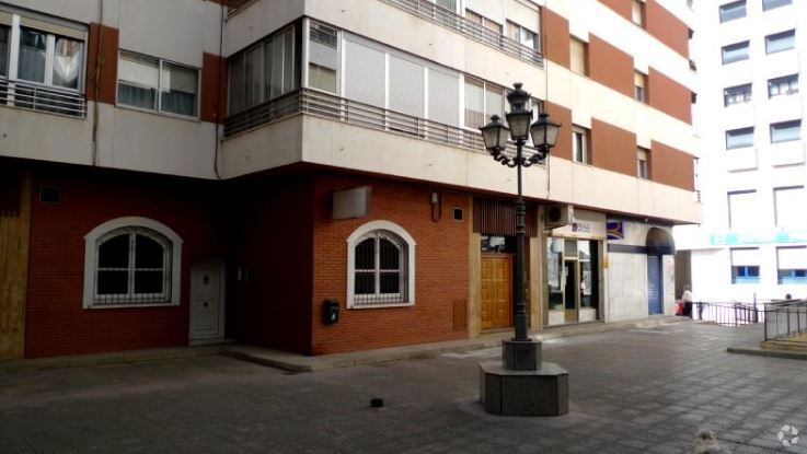 Retail in Cuenca, Cuenca for lease Interior Photo- Image 1 of 2
