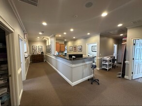 9 Buena Vista Way, Greenville, SC for lease Interior Photo- Image 1 of 9