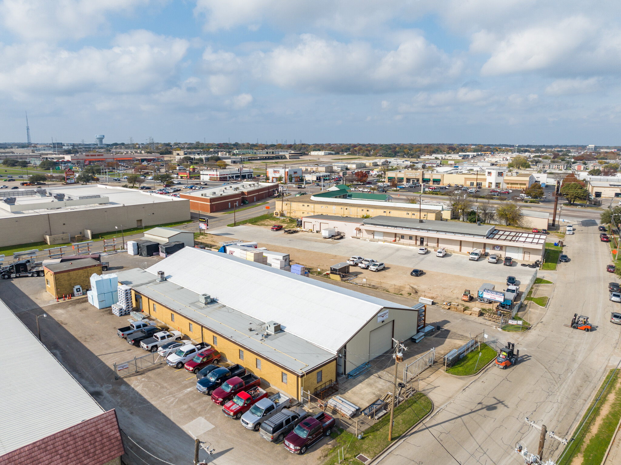 106 Factory Dr, Waco, TX 76710