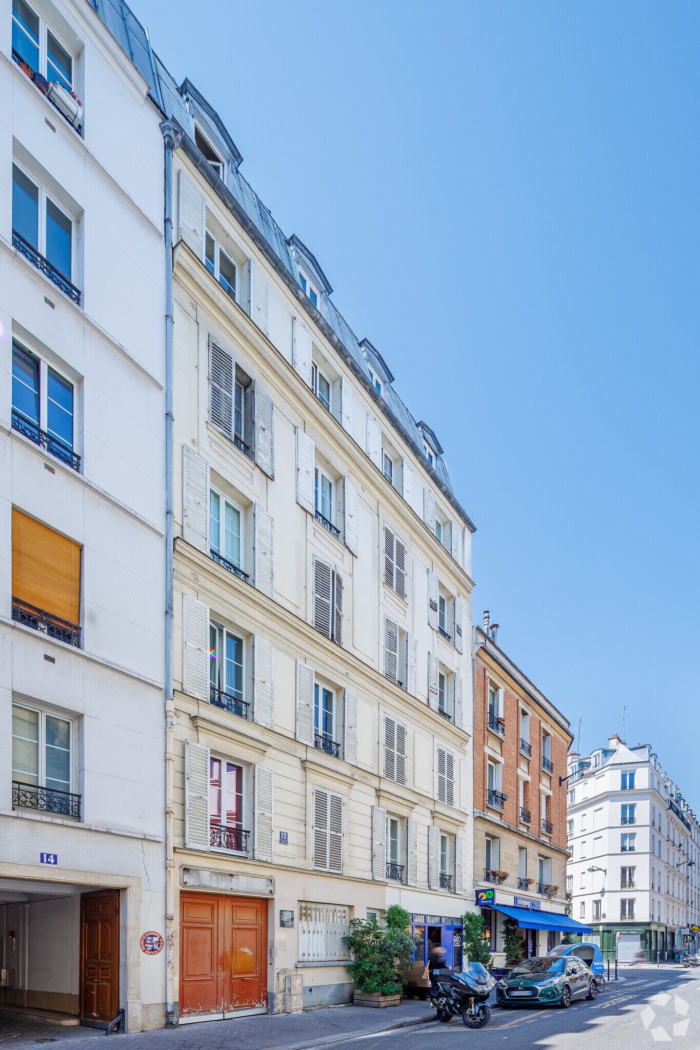 Office in Paris for lease Primary Photo- Image 1 of 2