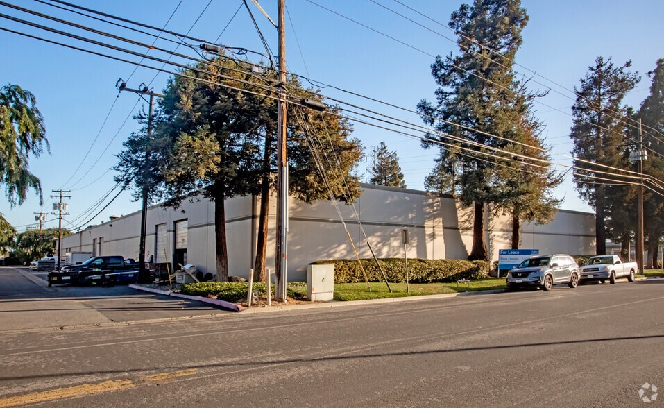 3280 Edward Ave, Santa Clara, CA for lease - Building Photo - Image 2 of 4
