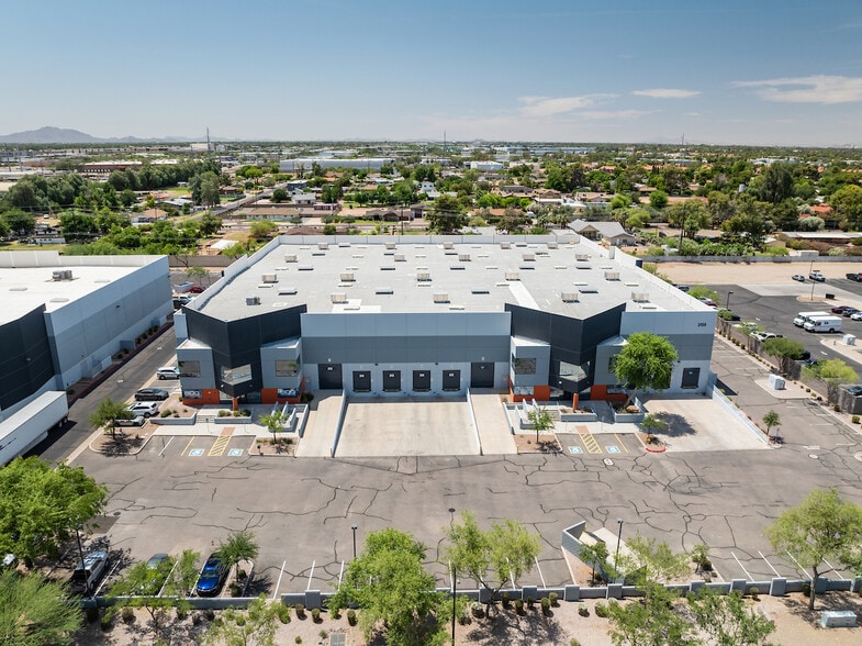 2135 W Obispo Ave, Gilbert, AZ for lease - Building Photo - Image 2 of 7