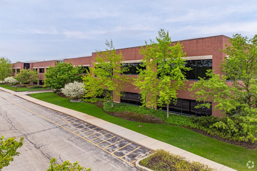 4200 Cantera Dr, Warrenville, IL for lease - Building Photo - Image 1 of 41