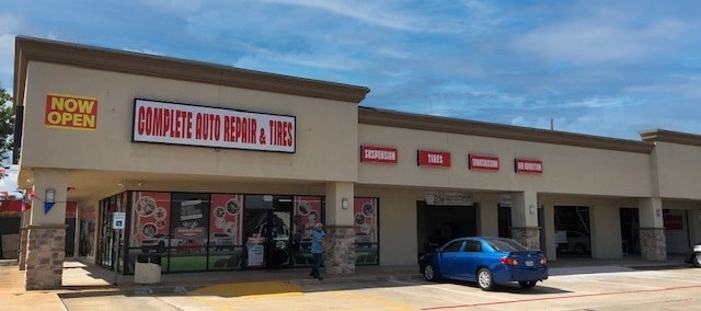 4303-4375 Highway 6 N, Houston, TX for lease - Building Photo - Image 1 of 4