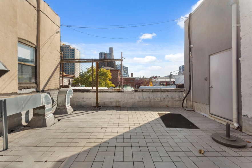 317-319 3rd Ave, Brooklyn, NY for lease - Building Photo - Image 3 of 11