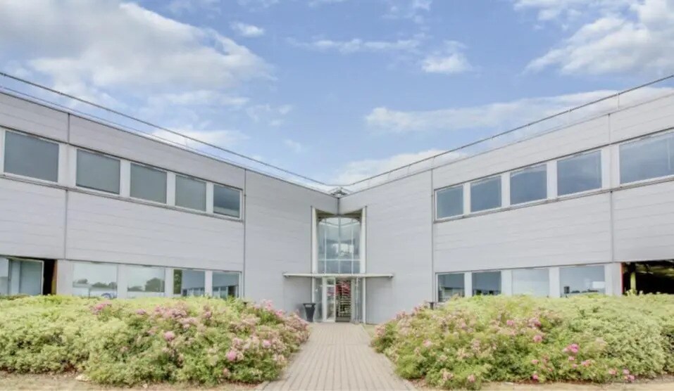 Flex in Paray-Vieille-Poste for lease - Building Photo - Image 2 of 4