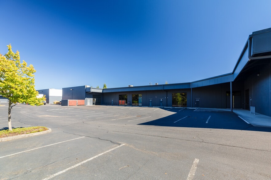 Beaverton Creek III portfolio of 2 properties for sale on LoopNet.com - Building Photo - Image 3 of 8