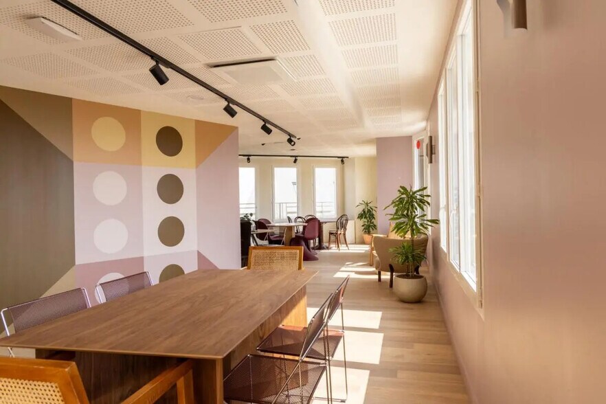 15 Rue Feydeau, Paris for lease - Interior Photo - Image 1 of 8