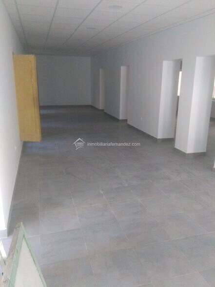 Retail in Cáceres for sale - Building Photo - Image 1 of 7