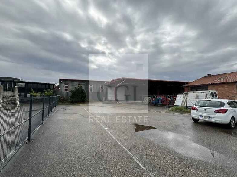 Flex in Civrieux-d'Azergues for sale - Building Photo - Image 1 of 12