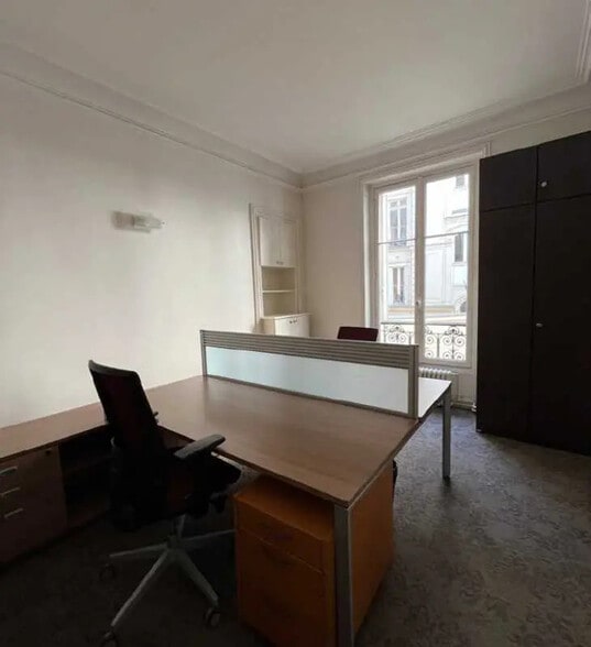 4 Avenue De L'Opera, Paris for lease - Interior Photo - Image 2 of 6