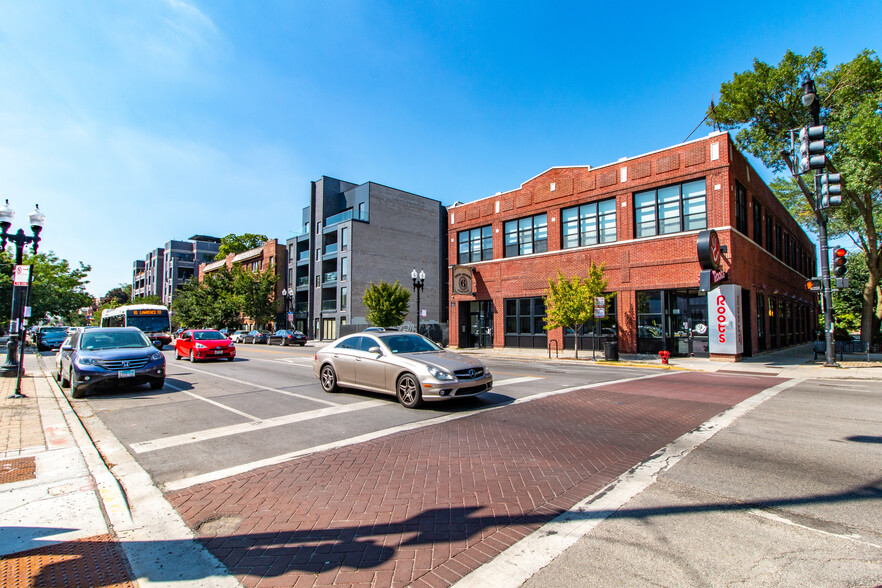 2208 W Lawrence Ave, Chicago, IL for sale - Primary Photo - Image 1 of 1