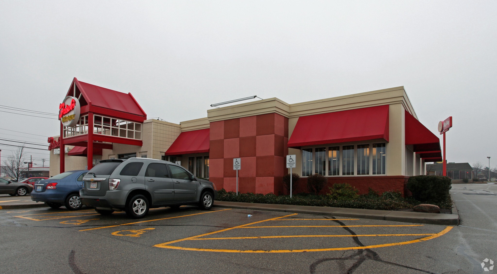 12150 Mason Montgomery Rd, Cincinnati, OH for lease Primary Photo- Image 1 of 3