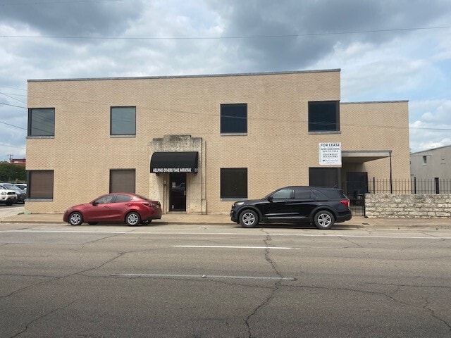 312-324 S 4th St, Waco, TX for lease - Building Photo - Image 2 of 3