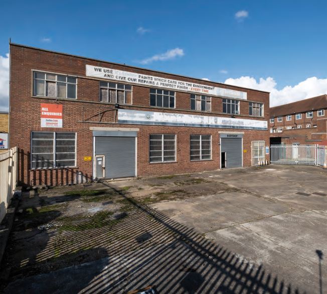 726 Field End Rd, Ruislip, HA4 0QP