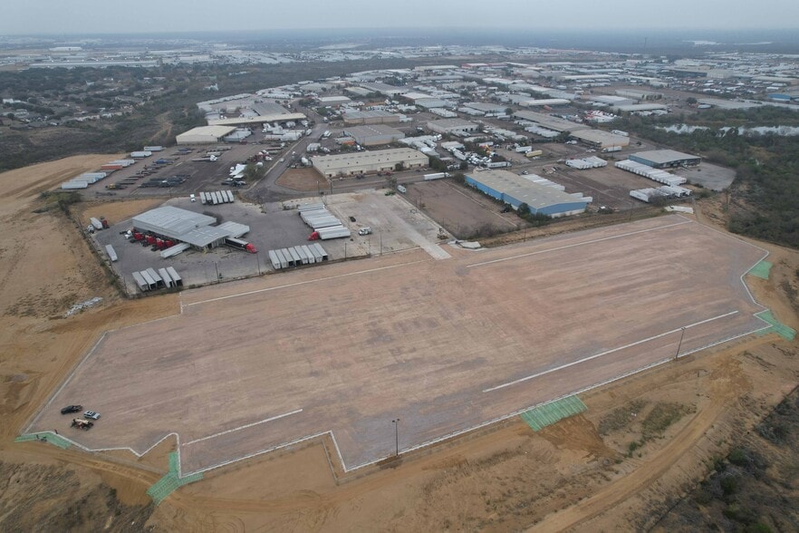 701 Enterprise St, Laredo, TX for lease - Building Photo - Image 1 of 2