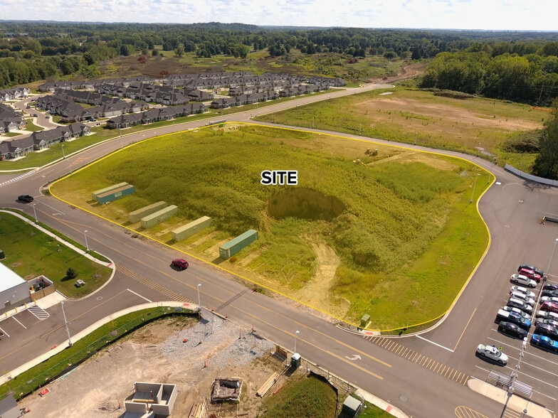 4996 Fulton Dr NW, Canton, OH for sale - Building Photo - Image 3 of 3