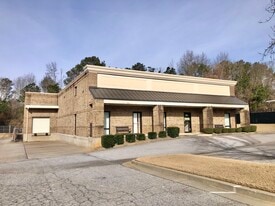 809 Garmon Park Ct, Loganville GA - Warehouse
