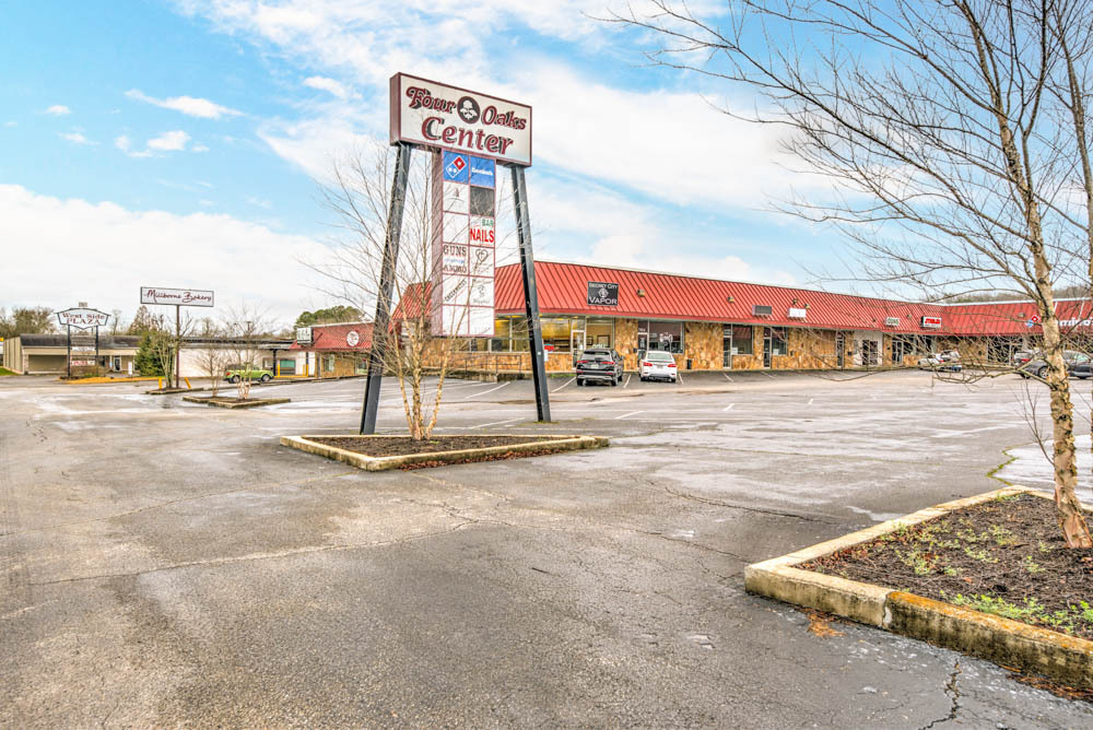 1954 Oak Ridge Tpke, Oak Ridge, TN for sale Building Photo- Image 1 of 1