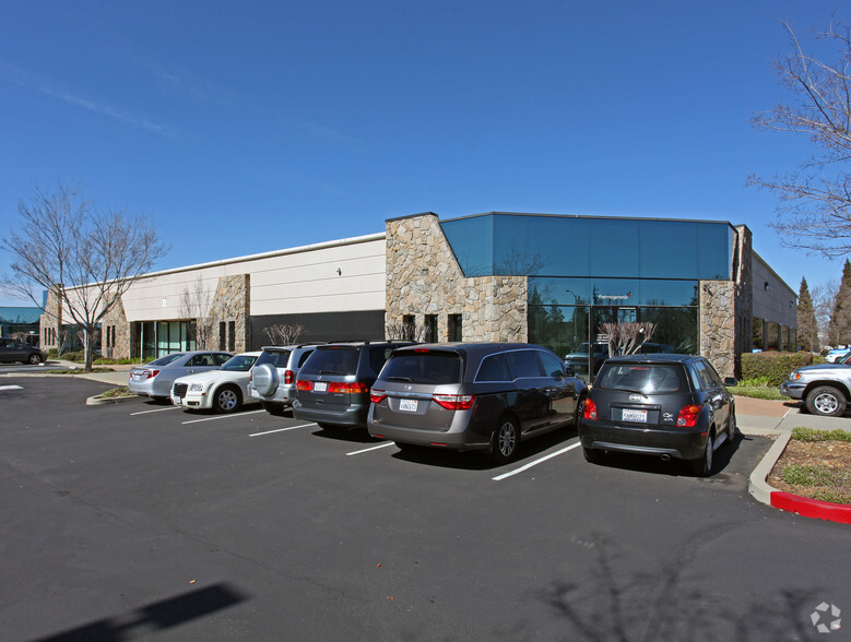 2711 Citrus Rd, Rancho Cordova, CA for lease - Building Photo - Image 3 of 13