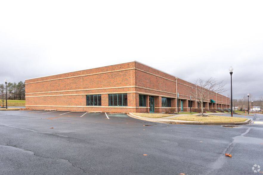 9625-9627 Philadelphia Rd, Rosedale, MD for lease - Primary Photo - Image 3 of 11