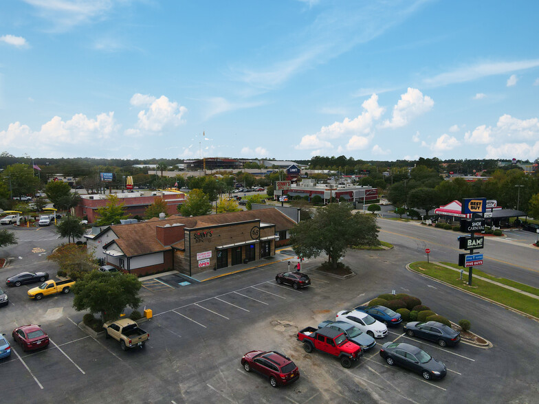 1707-1729 Norman Dr, Valdosta, GA for lease - Building Photo - Image 2 of 15