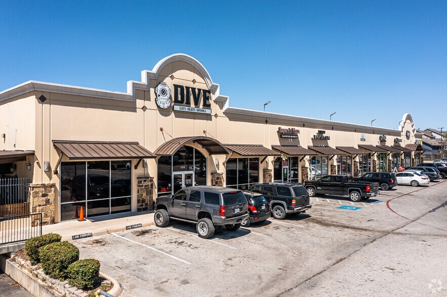6422 Babcock Rd, San Antonio, TX for lease - Building Photo - Image 1 of 14