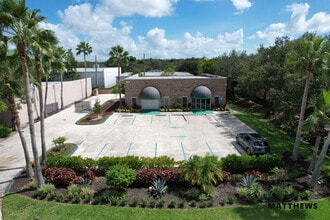 1474 Rail Head Blvd, Naples, FL for lease Interior Photo- Image 1 of 3