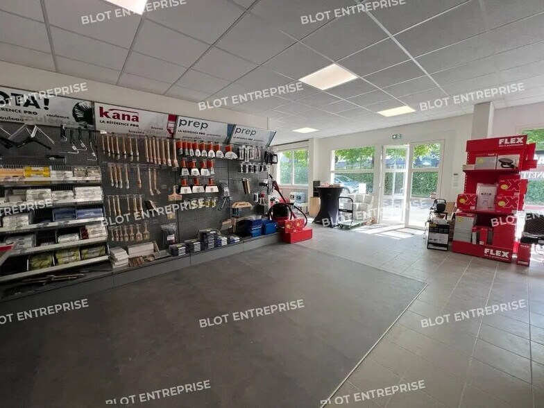 Flex in Cesson-Sévigné for lease - Interior Photo - Image 3 of 6