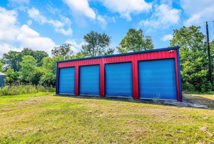 8321 E 59 BUS Hwy, Hungerford, TX for sale - Building Photo - Image 2 of 6