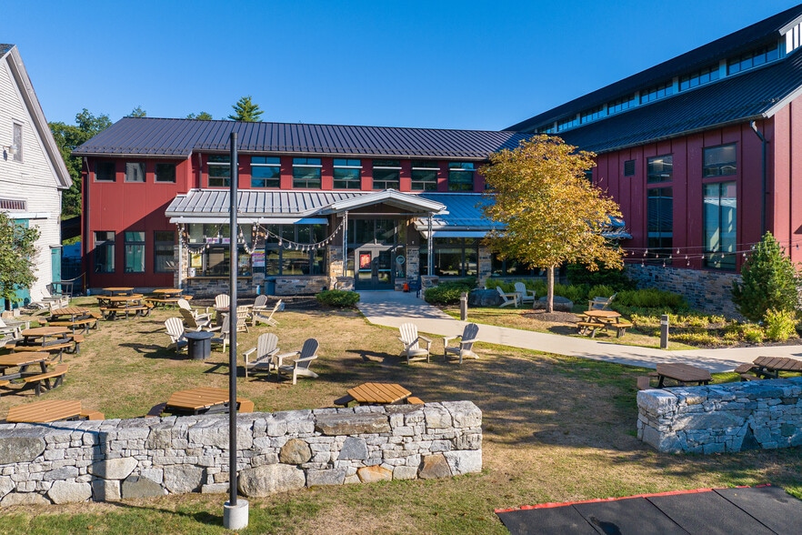 105 Towle Farm Rd, Hampton, NH for sale - Building Photo - Image 3 of 6