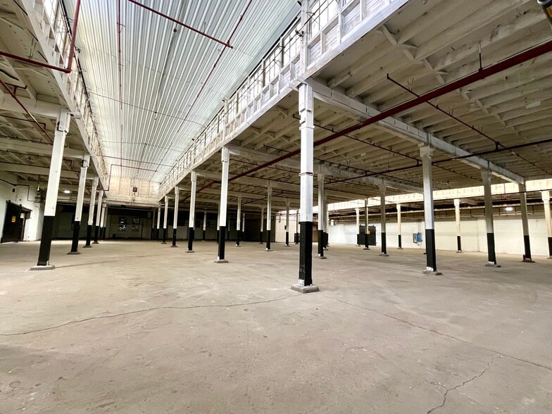 606 7th St, Schenectady, NY for lease - Building Photo - Image 2 of 8