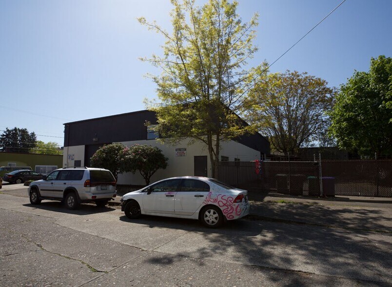 804 N Killingsworth Ct, Portland, OR for lease - Building Photo - Image 3 of 6