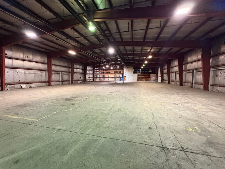 209 N Post Rd, Anchorage, AK for lease - Building Photo - Image 3 of 7